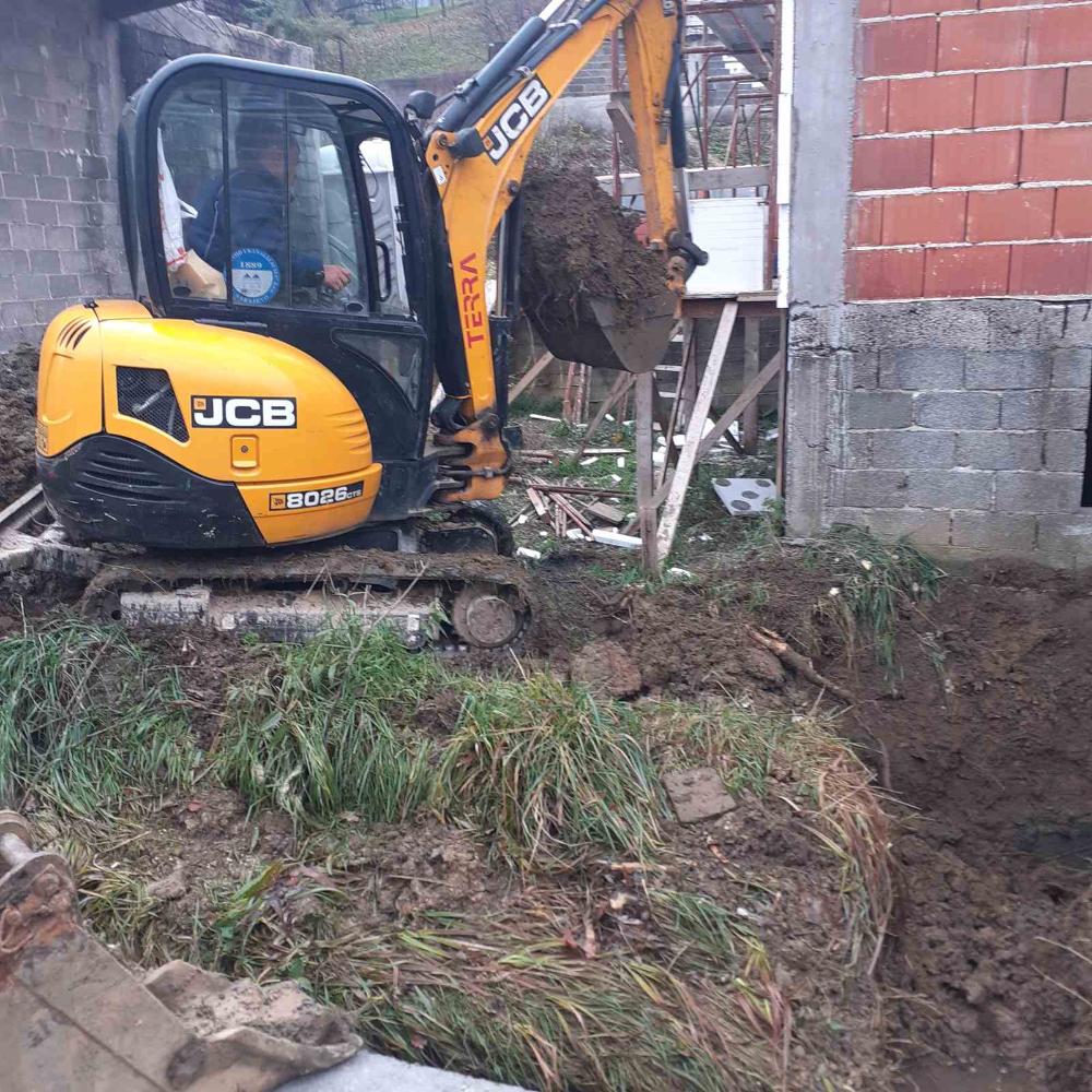 Služba održavanja kanalizacione mreže i objekata: RADOVI NA KANALIZACIONOJ MREŽI