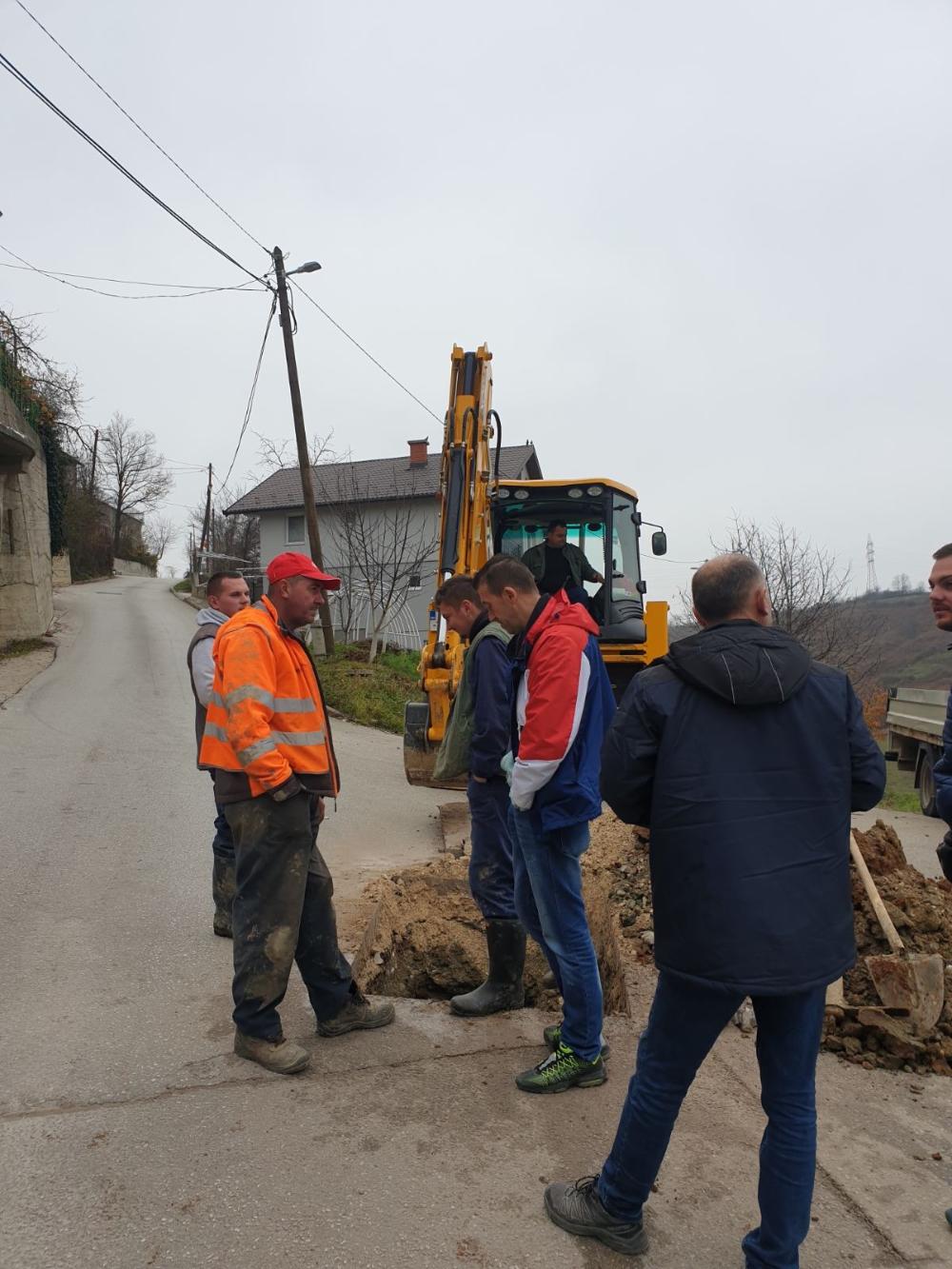 Služba za održavanje vodovodne mreže i objekata:  RADOVI NA VODOVODNOJ MREŽI