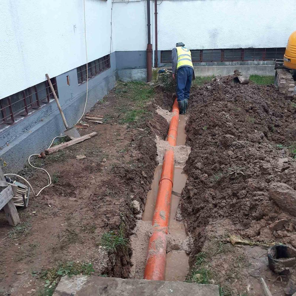 Služba održavanja kanalizacione mreže i objekata: RADOVI NA KANALIZACIONOJ MREŽI