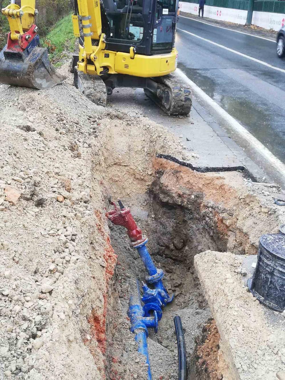 Služba za održavanje vodovodne mreže i objekata:  RADOVI NA VODOVODNOJ MREŽI