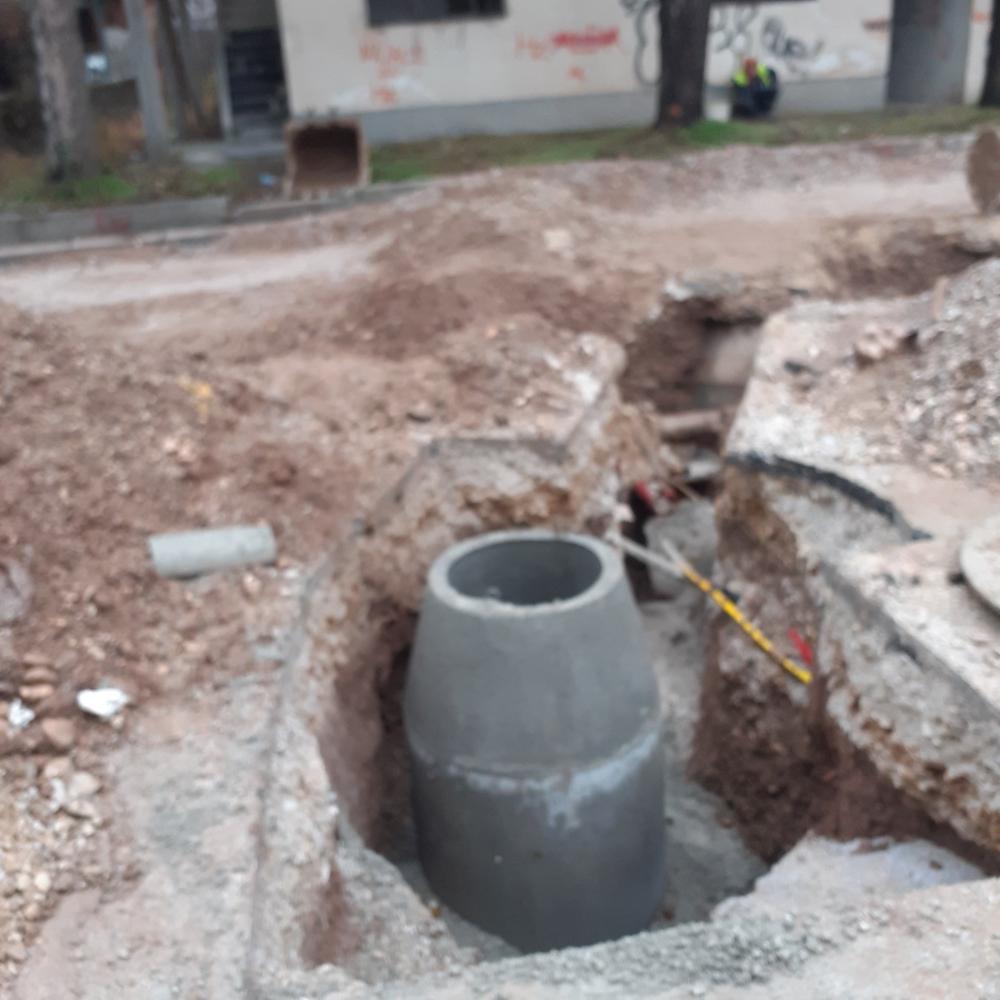 Služba održavanja kanalizacione mreže i objekata:  RADOVI NA KANALIZACIONOJ MREŽI