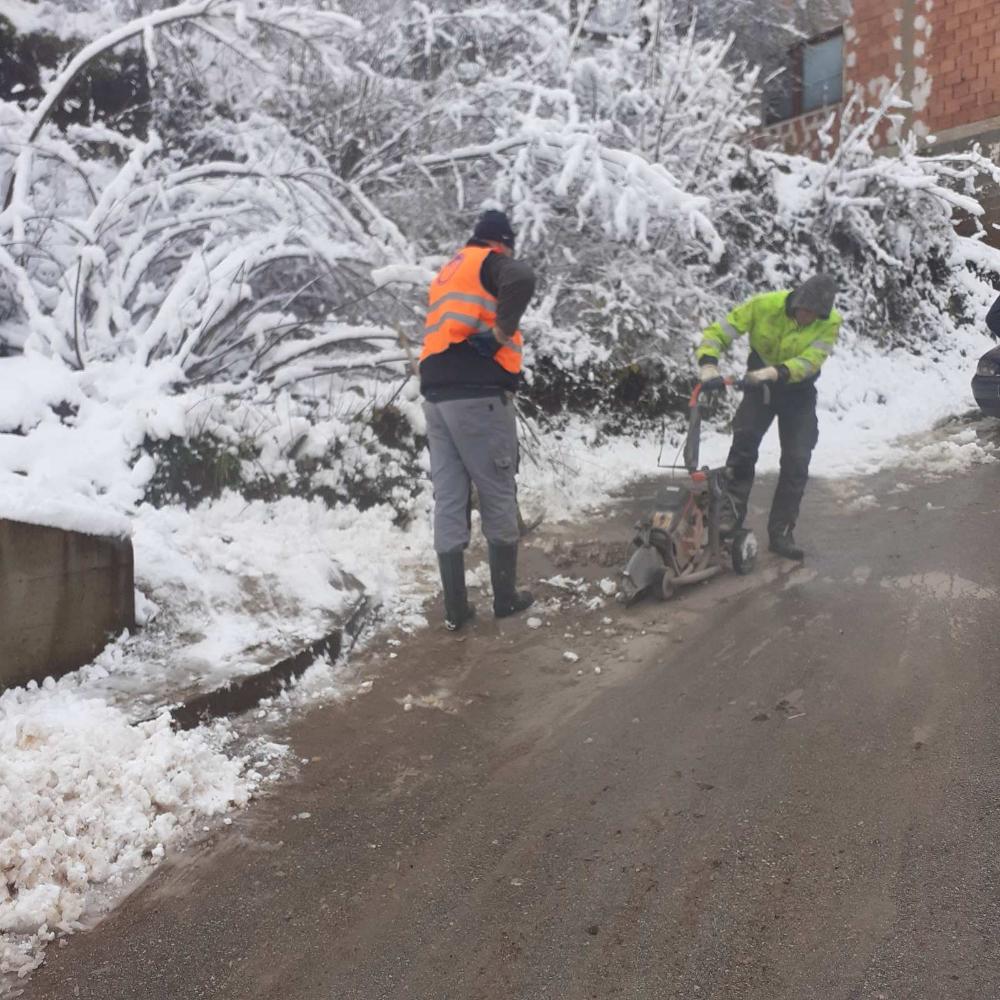 Služba održavanja kanalizacione mreže i objekata:  RADOVI NA KANALIZACIONOJ MREŽI