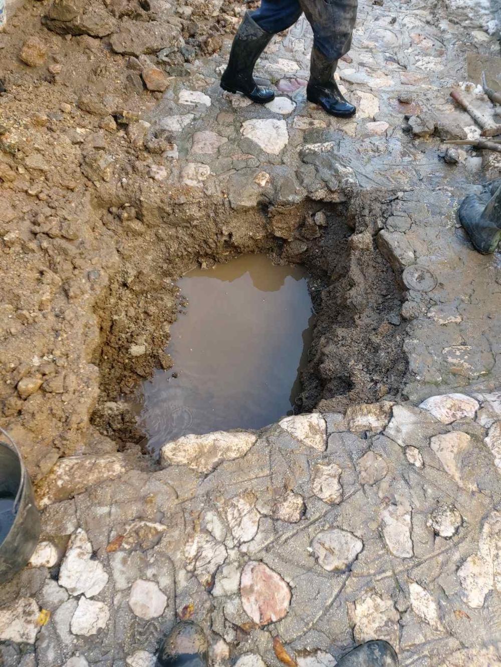 Služba održavanja kanalizacione mreže i objekata:  RADOVI NA KANALIZACIONOJ MREŽI