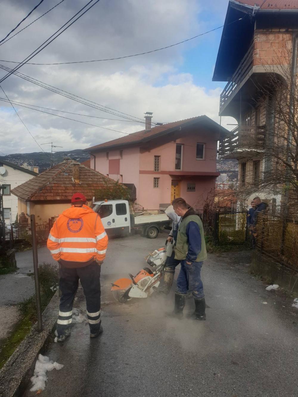 Služba za održavanje vodovodne mreže i objekata:  RADOVI NA VODOVODNOJ MREŽI
