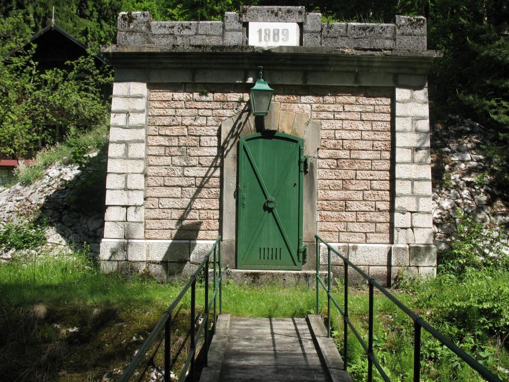 SARAJEVSKI VODOVOD 1889. - 2021. GODINA 132 GODINE POSTOJANJA