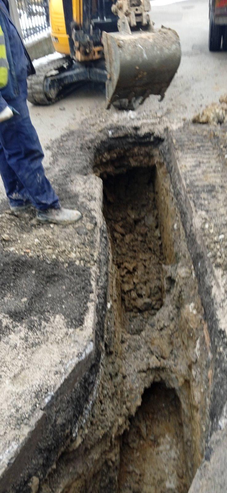 Služba održavanja kanalizacione mreže i objekata:  RADOVI NA KANALIZACIONOJ MREŽI