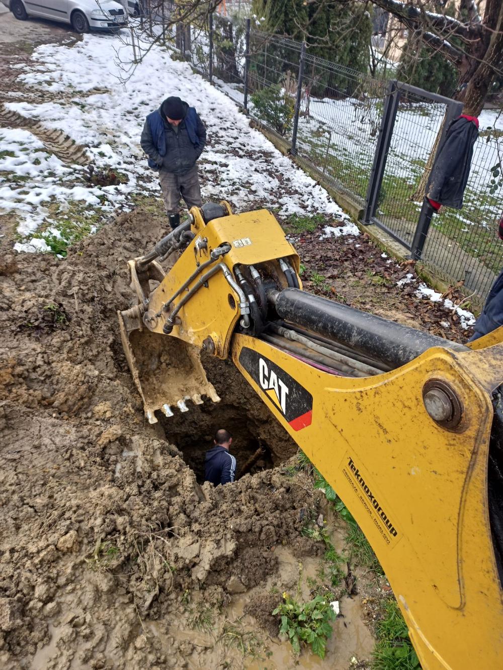 Služba za održavanje vodovodne mreže i objekata:  RADOVI NA VODOVODNOJ MREŽI