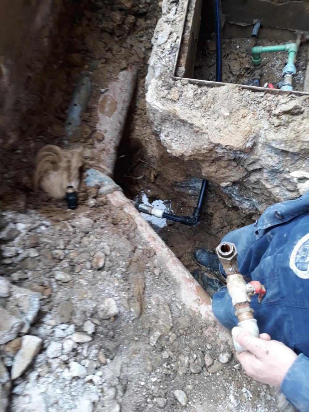 Služba za održavanje vodovodne mreže i objekata:  RADOVI NA VODOVODNOJ MREŽI