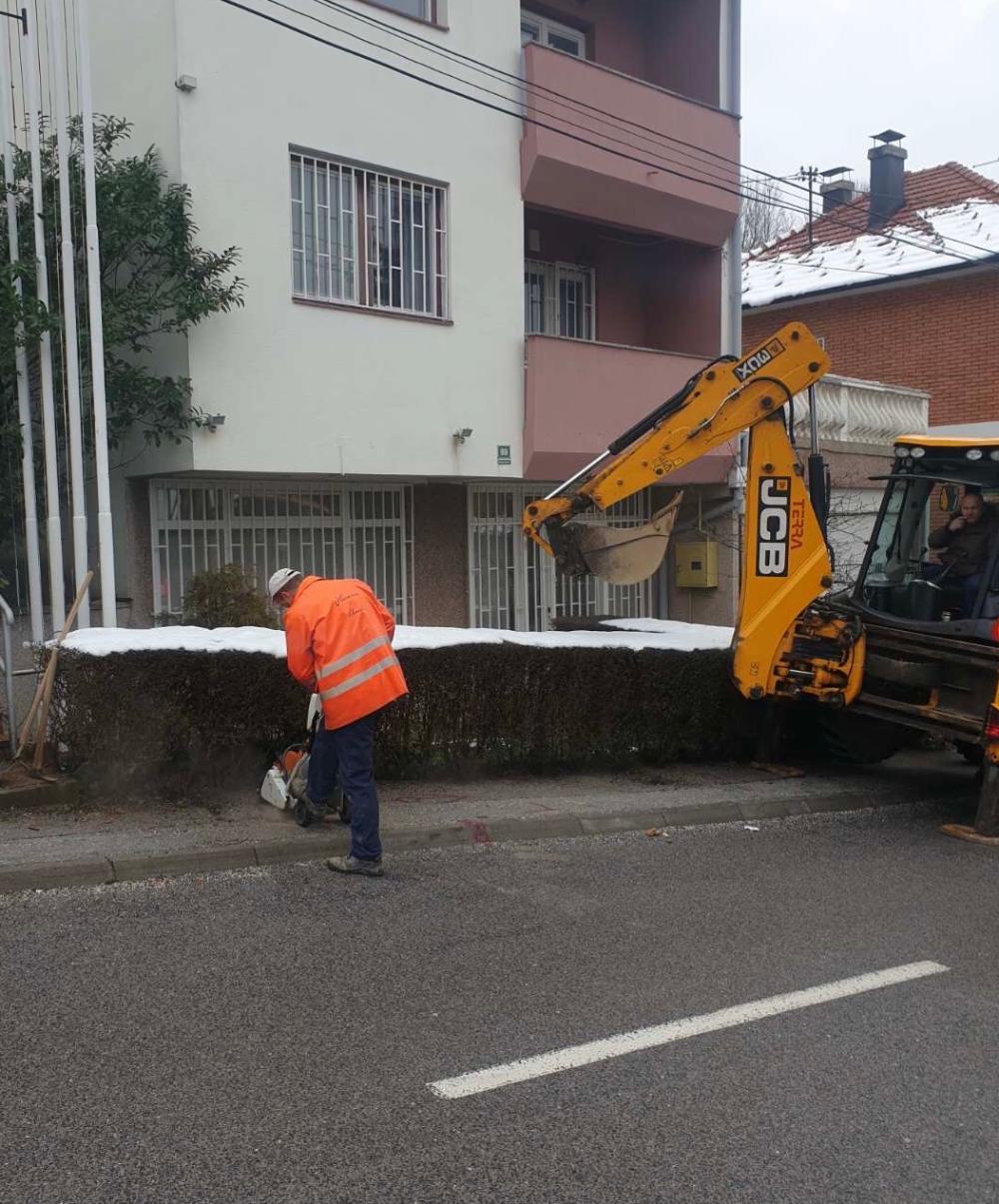 Služba za održavanje vodovodne mreže i objekata:  RADOVI NA VODOVODNOJ MREŽI