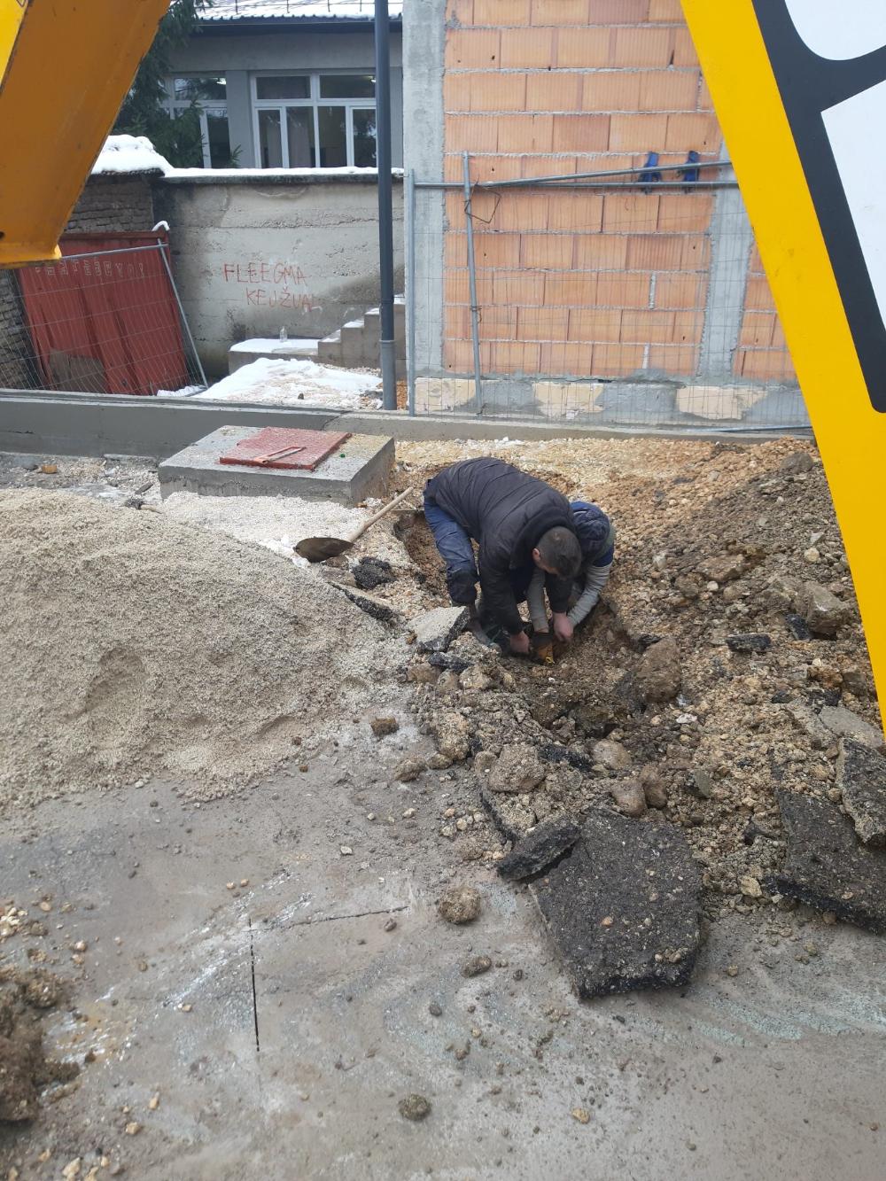Služba za održavanje vodovodne mreže i objekata:  RADOVI NA VODOVODNOJ MREŽI