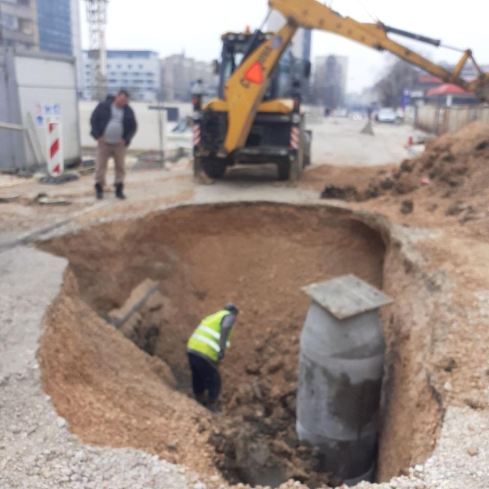 Služba održavanja kanalizacione mreže i objekata:  RADOVI NA KANALIZACIONOJ MREŽI