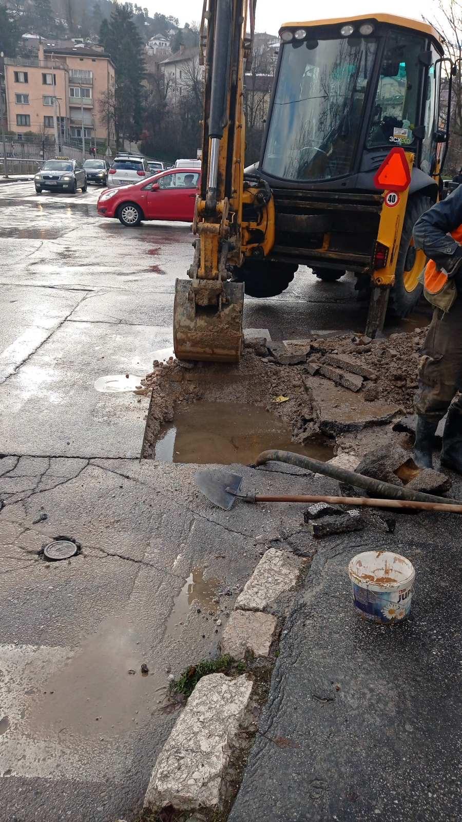 Služba za održavanje vodovodne mreže i objekata:  RADOVI NA VODOVODNOJ MREŽI