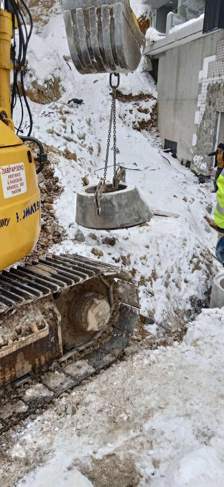 Služba održavanja kanalizacione mreže i objekata: RADOVI NA KANALIZACIONOJ MREŽI