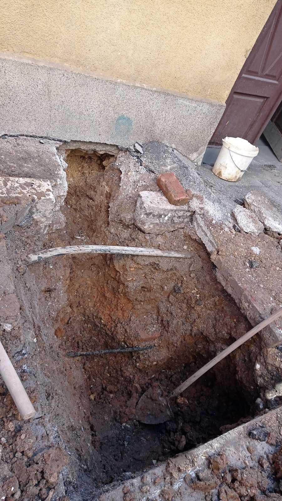 Služba za održavanje vodovodne mreže i objekata:  RADOVI NA VODOVODNOJ MREŽI