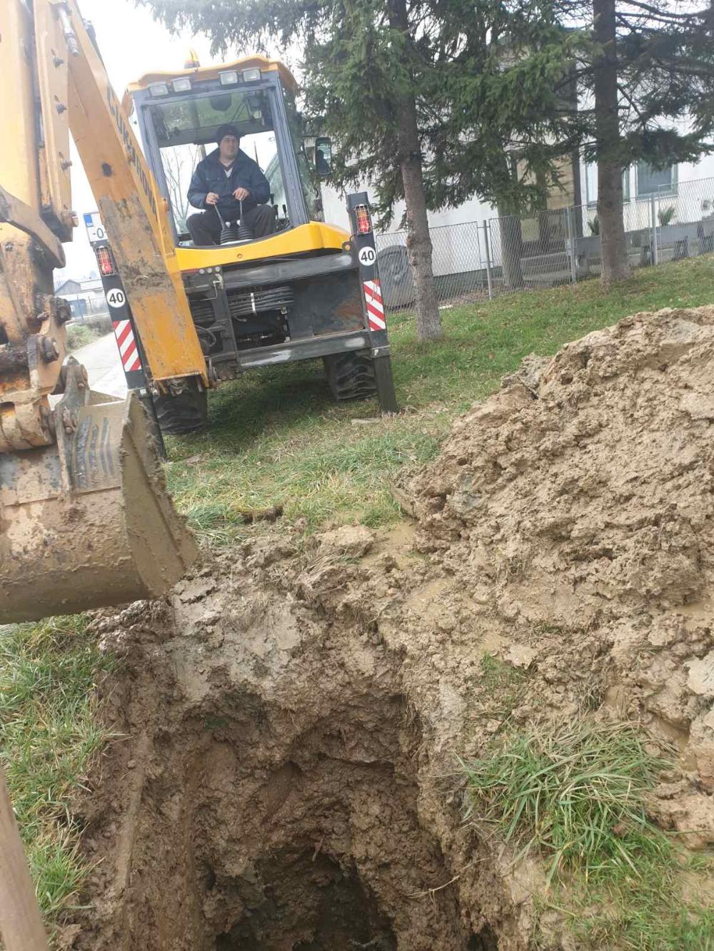 Služba za održavanje vodovodne mreže i objekata:  RADOVI NA VODOVODNOJ MREŽI
