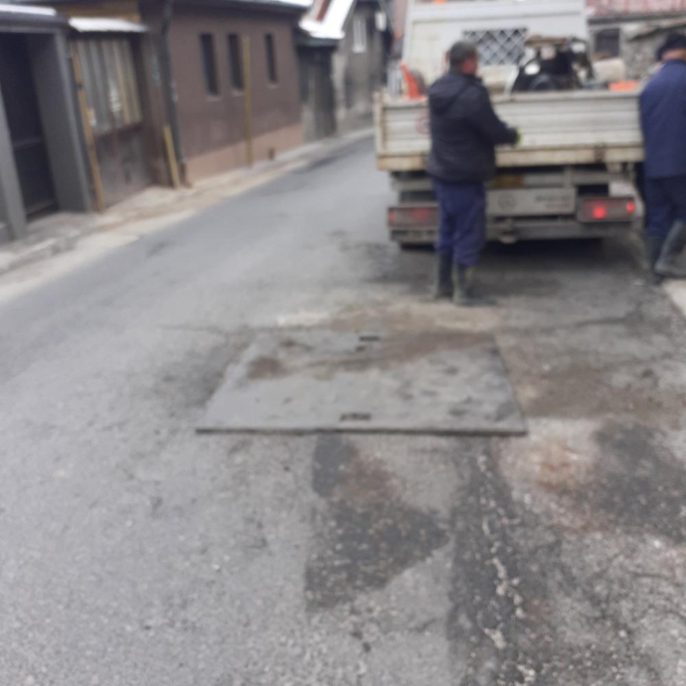 Služba održavanja kanalizacione mreže i objekata: RADOVI NA KANALIZACIONOJ MREŽI