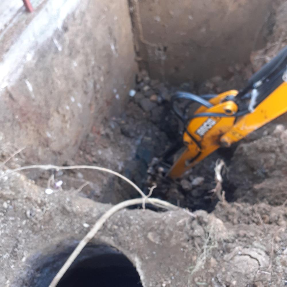 Služba održavanja kanalizacione mreže i objekata: RADOVI NA KANALIZACIONOJ MREŽI