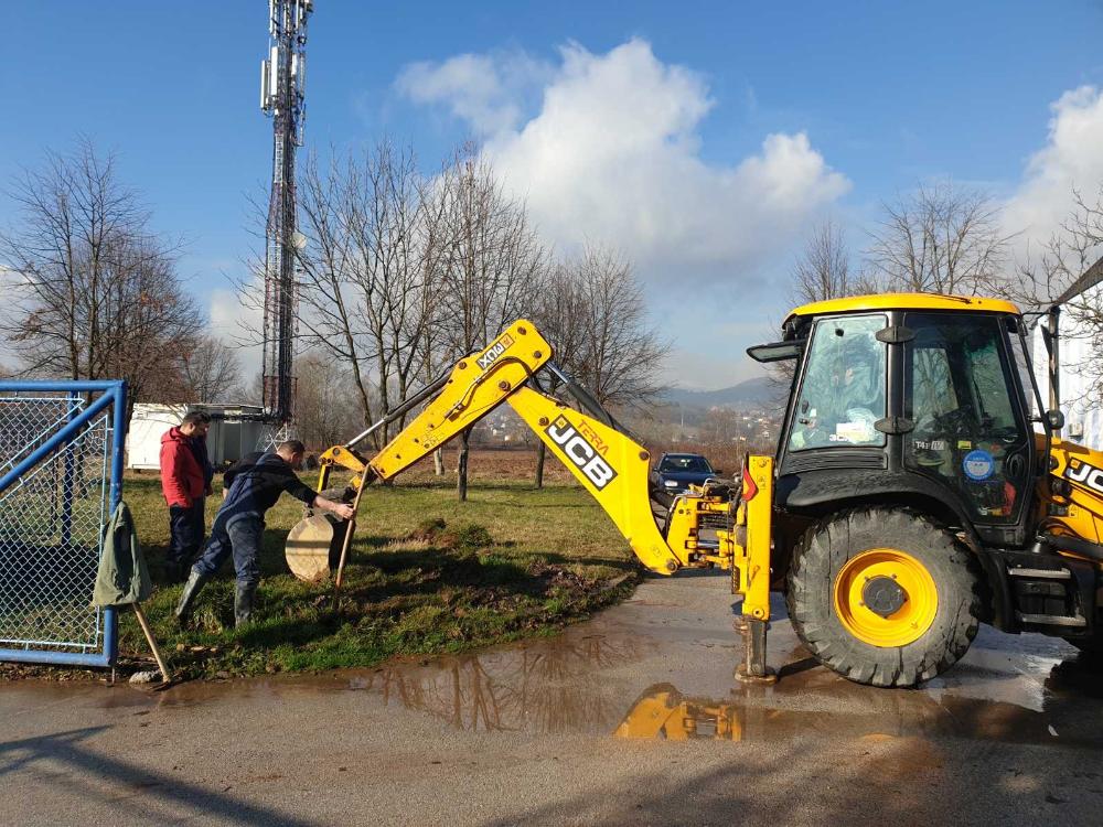 Služba za održavanje vodovodne mreže i objekata:  RADOVI NA VODOVODNOJ MREŽI
