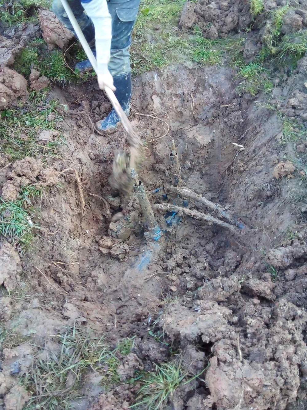 Služba za održavanje vodovodne mreže i objekata:  RADOVI NA VODOVODNOJ MREŽI