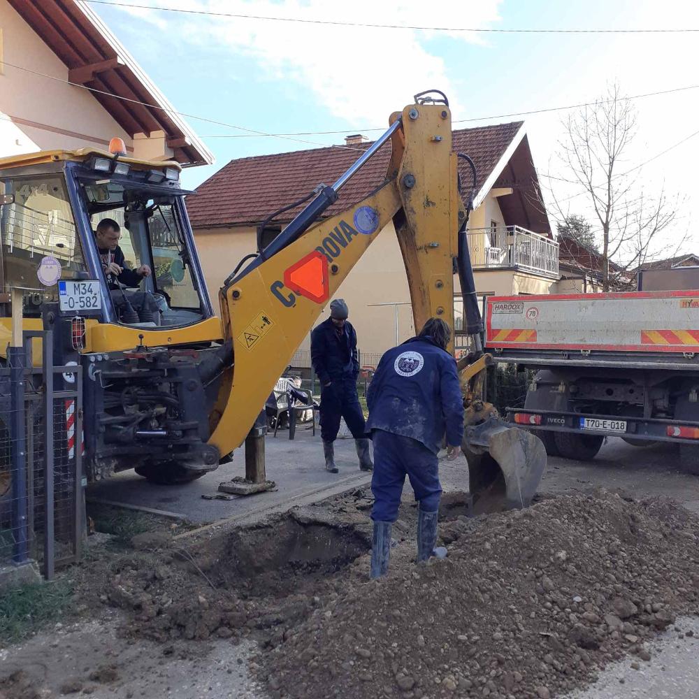 Služba održavanja kanalizacione mreže i objekata: RADOVI NA KANALIZACIONOJ MREŽI