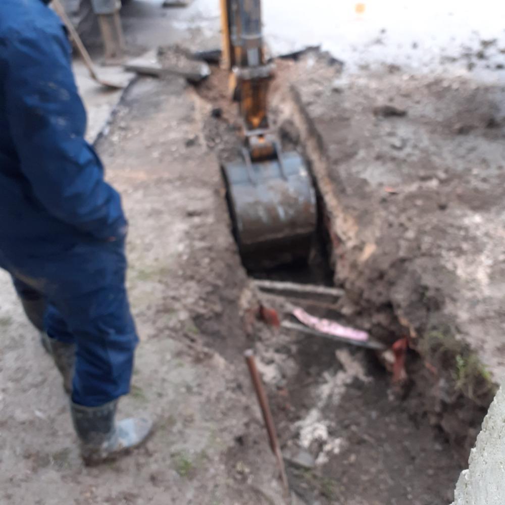 Služba održavanja kanalizacione mreže i objekata: RADOVI NA IZRADI I MONTAŽI FEKALNIH PRIKLJUČAKA