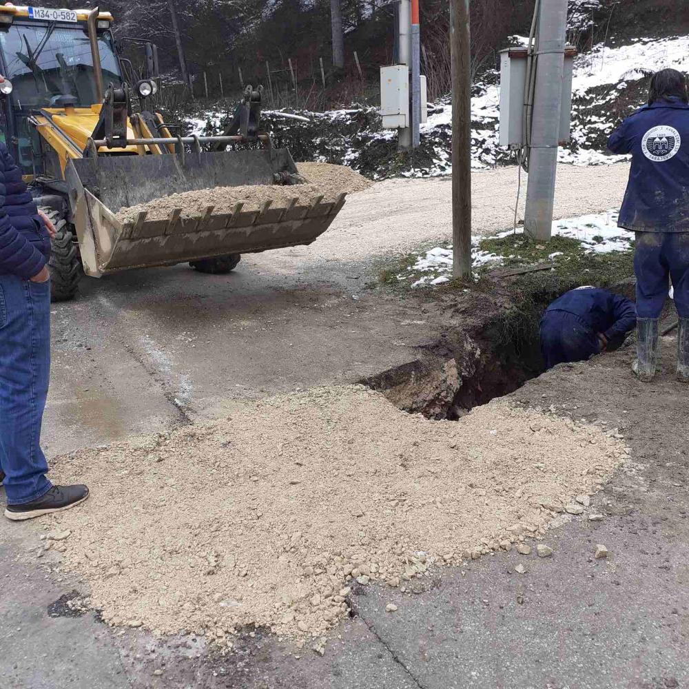 Služba održavanja kanalizacione mreže i objekata: RADOVI NA IZRADI I MONTAŽI FEKALNIH PRIKLJUČAKA