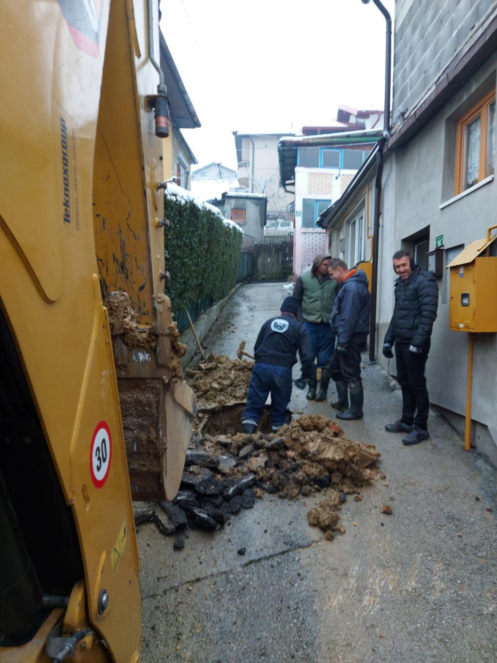 Služba za održavanje vodovodne mreže i objekata: POPRAVKE KVAROVA NA VODOVODNOJ MREŽI