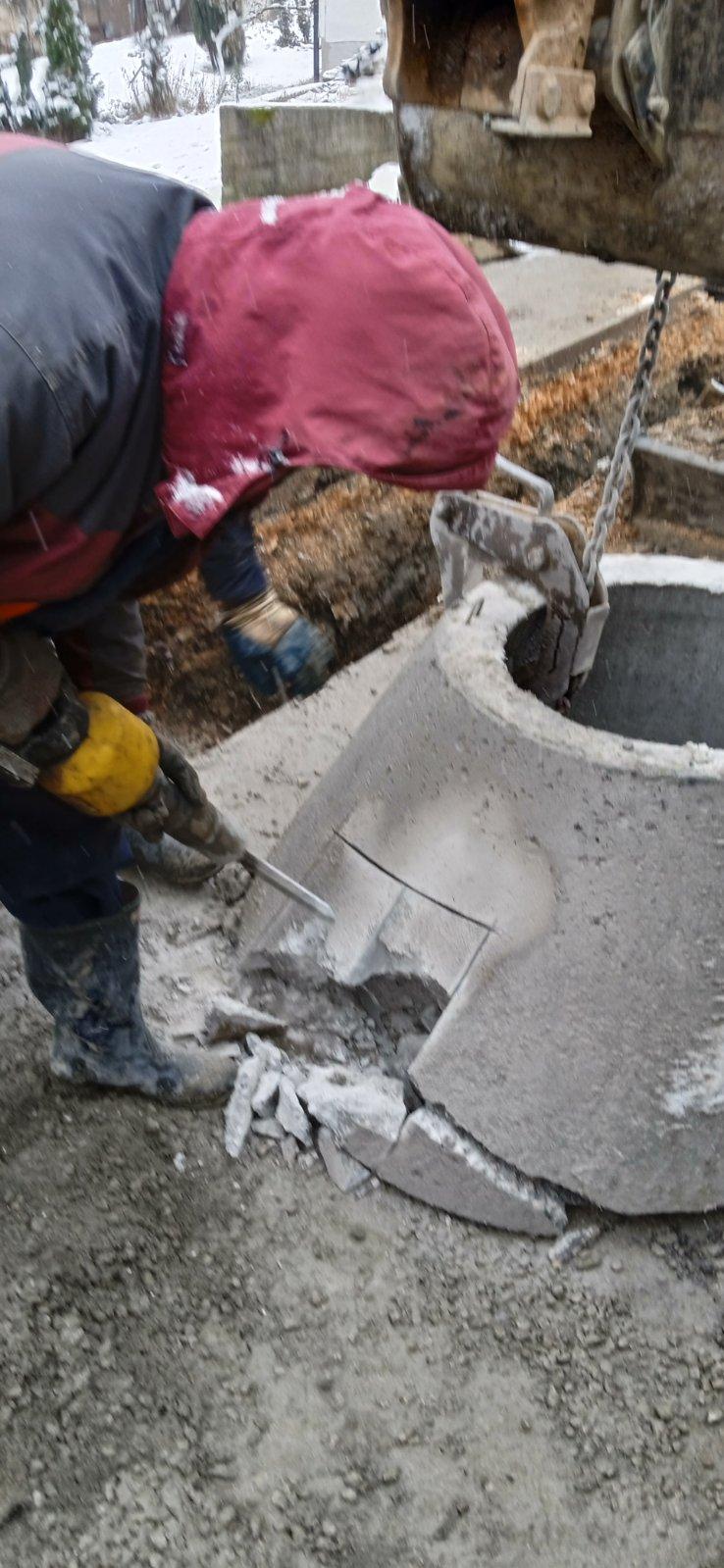 Služba održavanja kanalizacione mreže i objekata: RADOVI NA KANALIZACIONOJ MREŽI