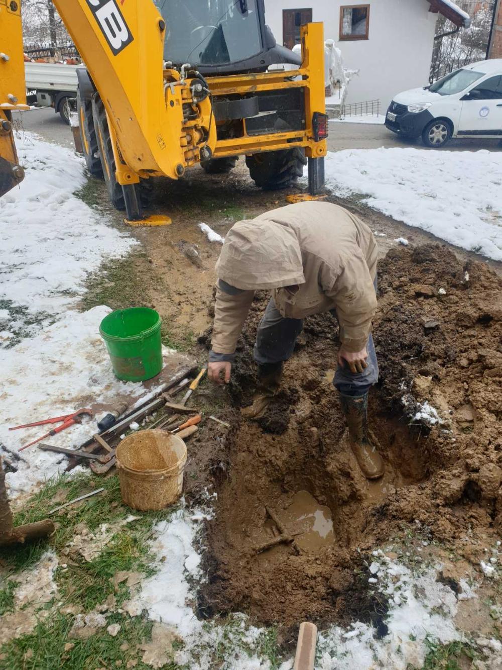 Služba za održavanje vodovodne mreže i objekata:  RADOVI NA VODOVODNOJ MREŽI