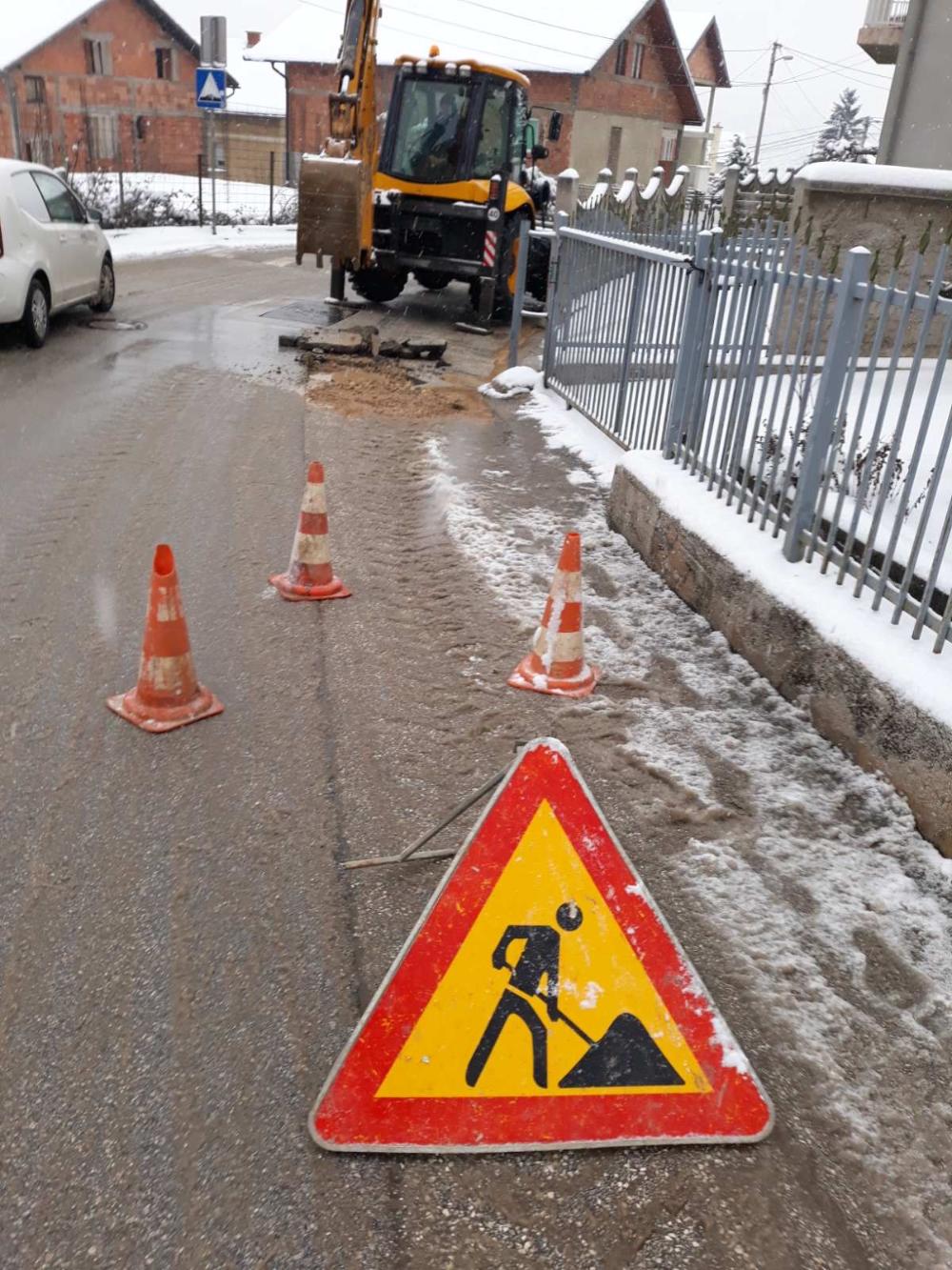 Služba za održavanje vodovodne mreže i objekata:  RADOVI NA VODOVODNOJ MREŽI