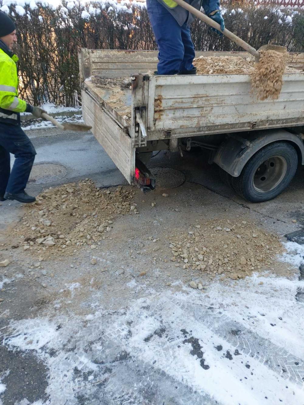 Služba održavanja kanalizacione mreže i objekata: RADOVI NA KANALIZACIONOJ MREŽI