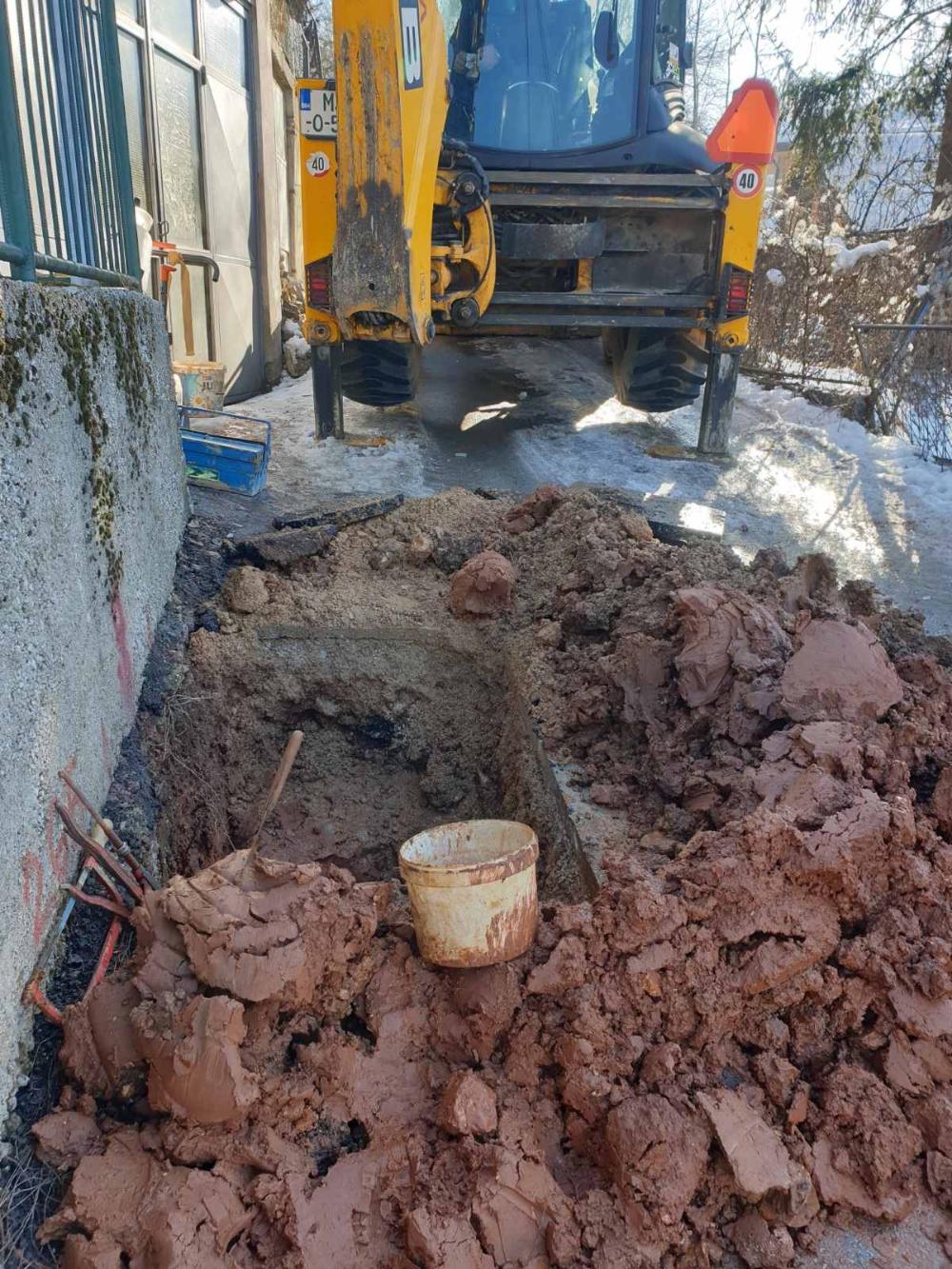 Služba za održavanje vodovodne mreže i objekata:  RADOVI NA VODOVODNOJ MREŽI