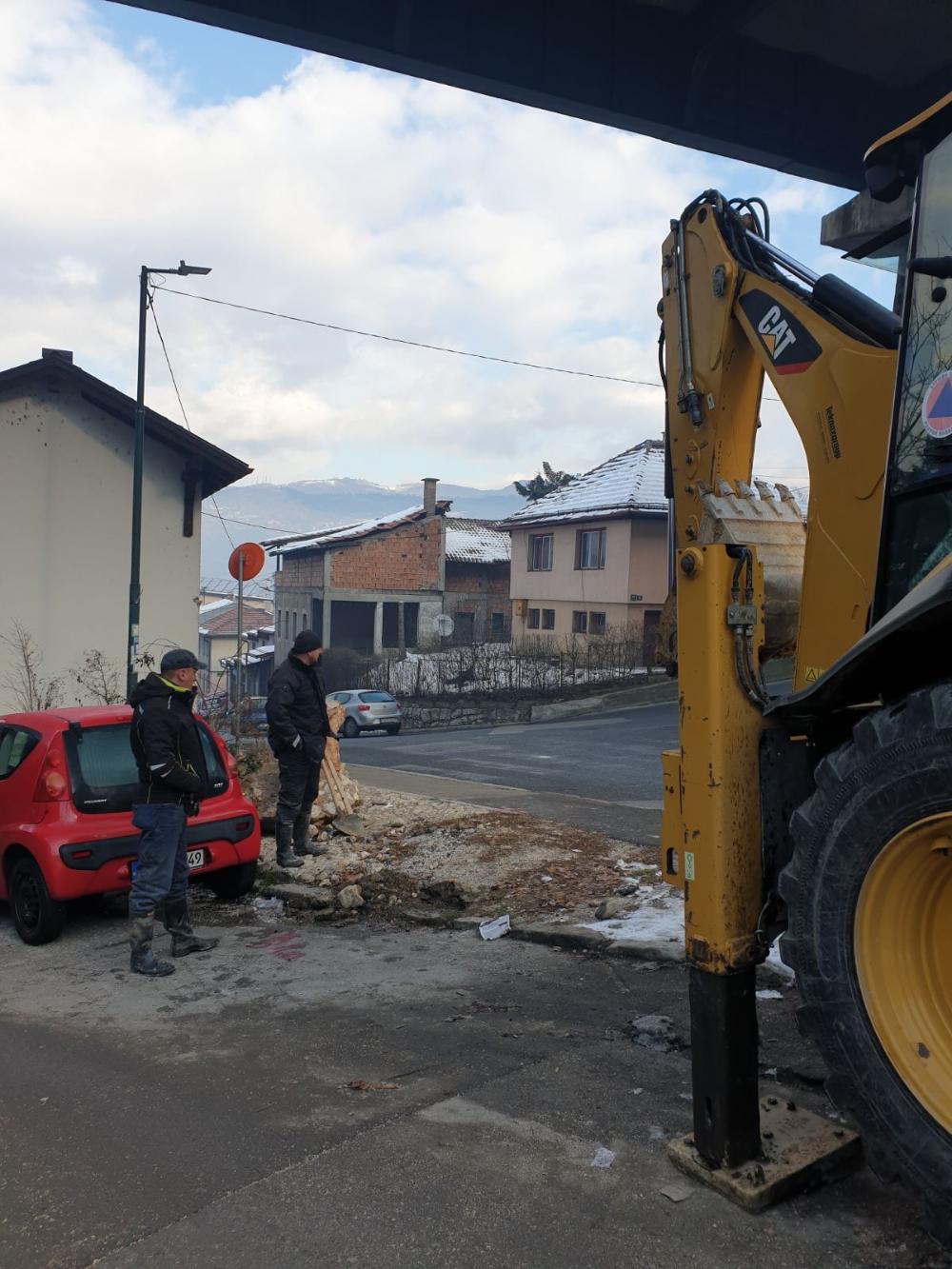 Služba za održavanje vodovodne mreže i objekata:  POPRAVKE KVAROVA NA VODOVODNOJ MREŽI