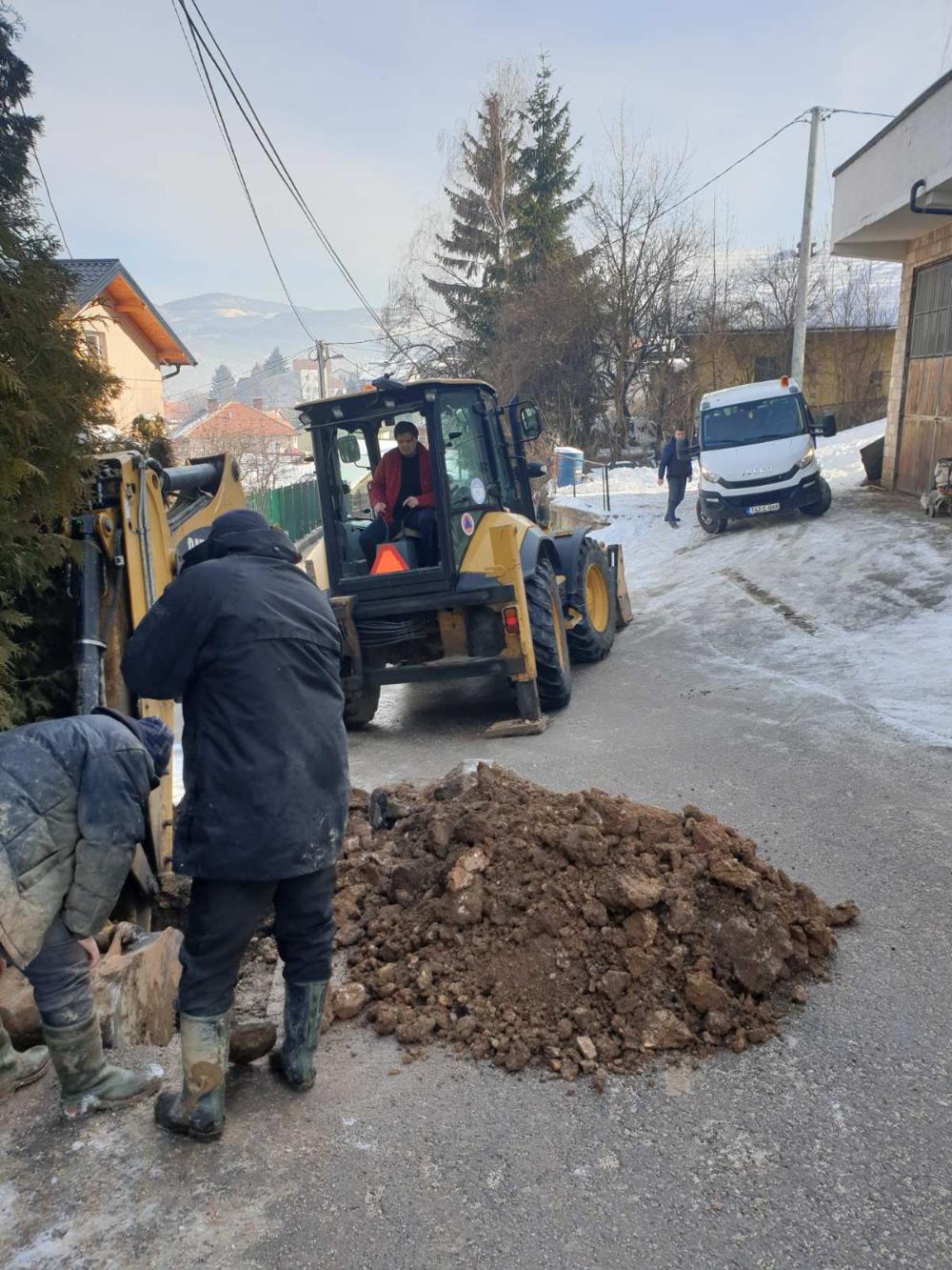 Služba za održavanje vodovodne mreže i objekata:  RADOVI NA VODOVODNOJ MREŽI