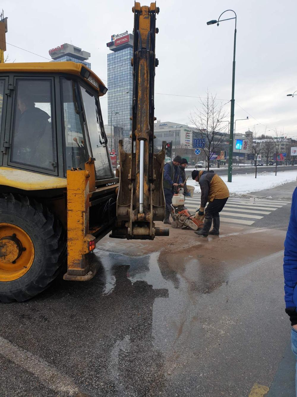 Služba za održavanje vodovodne mreže i objekata:  RADOVI NA VODOVODNOJ MREŽI
