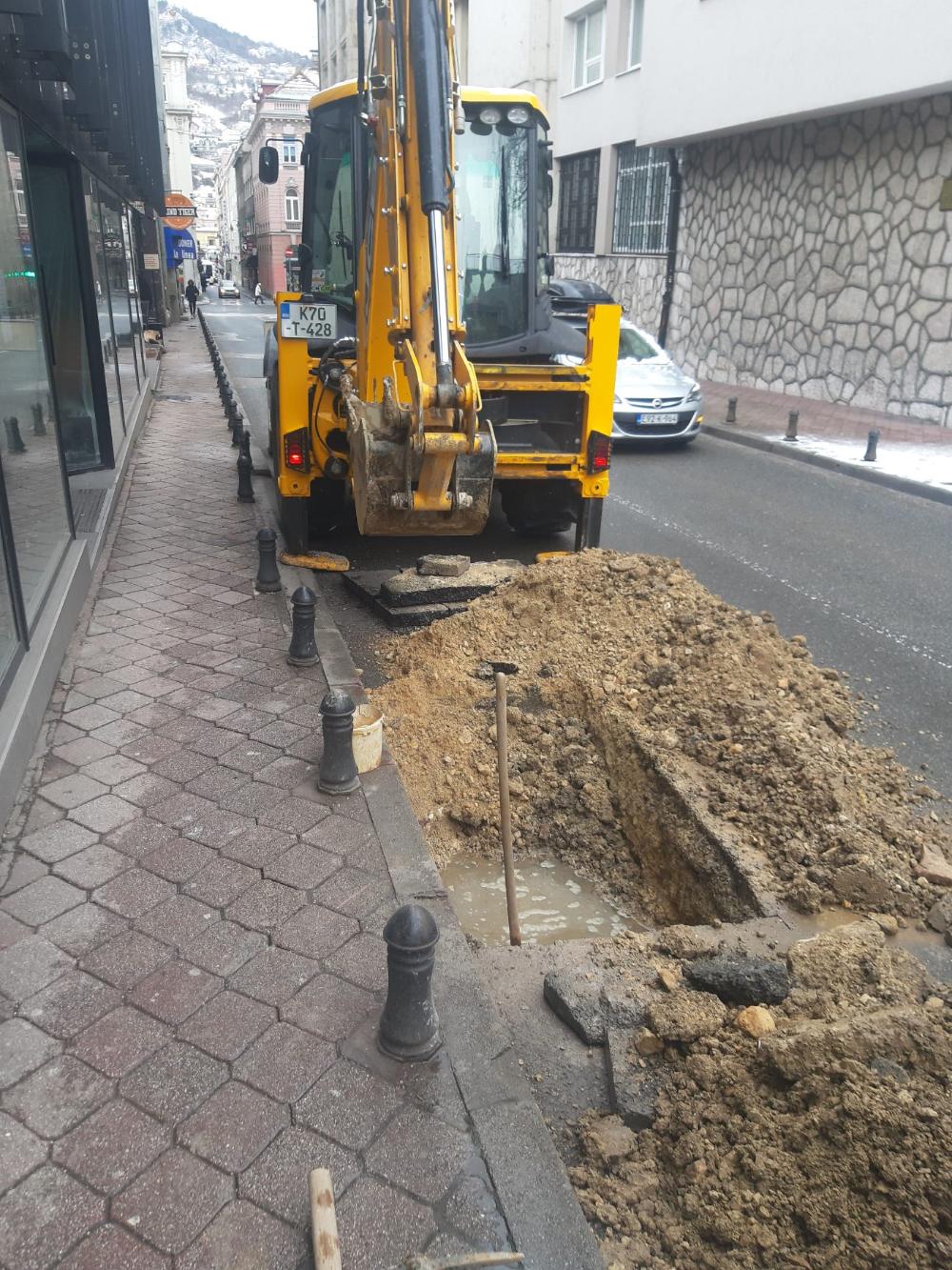 Služba za održavanje vodovodne mreže i objekata:  POPRAVKE KVAROVA NA VODOVODNOJ MREŽI