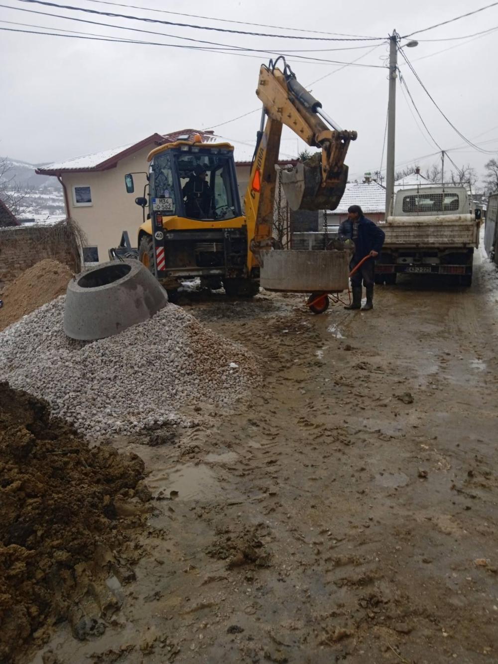 Služba održavanja kanalizacione mreže i objekata: RADOVI NA KANALIZACIONOJ MREŽI