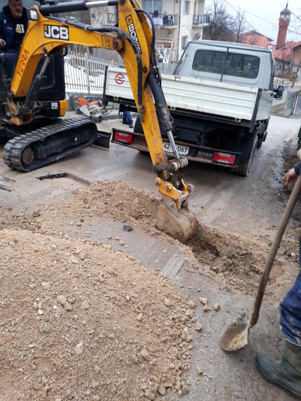 Služba za održavanje vodovodne mreže i objekata:  RADOVI NA VODOVODNOJ MREŽI