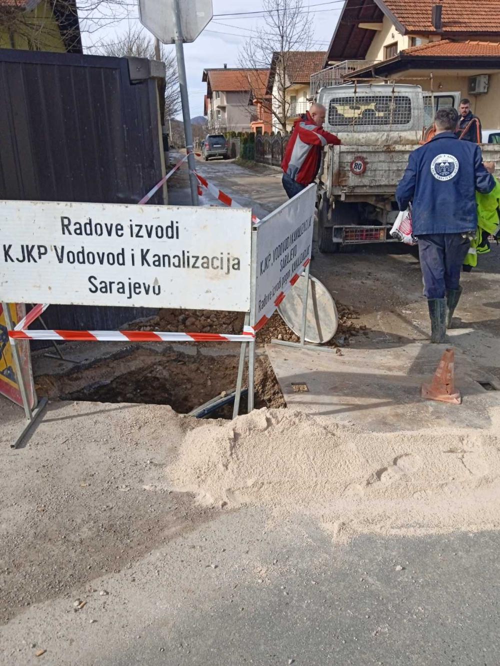 Služba održavanja kanalizacione mreže i objekata: RADOVI NA KANALIZACIONOJ MREŽI