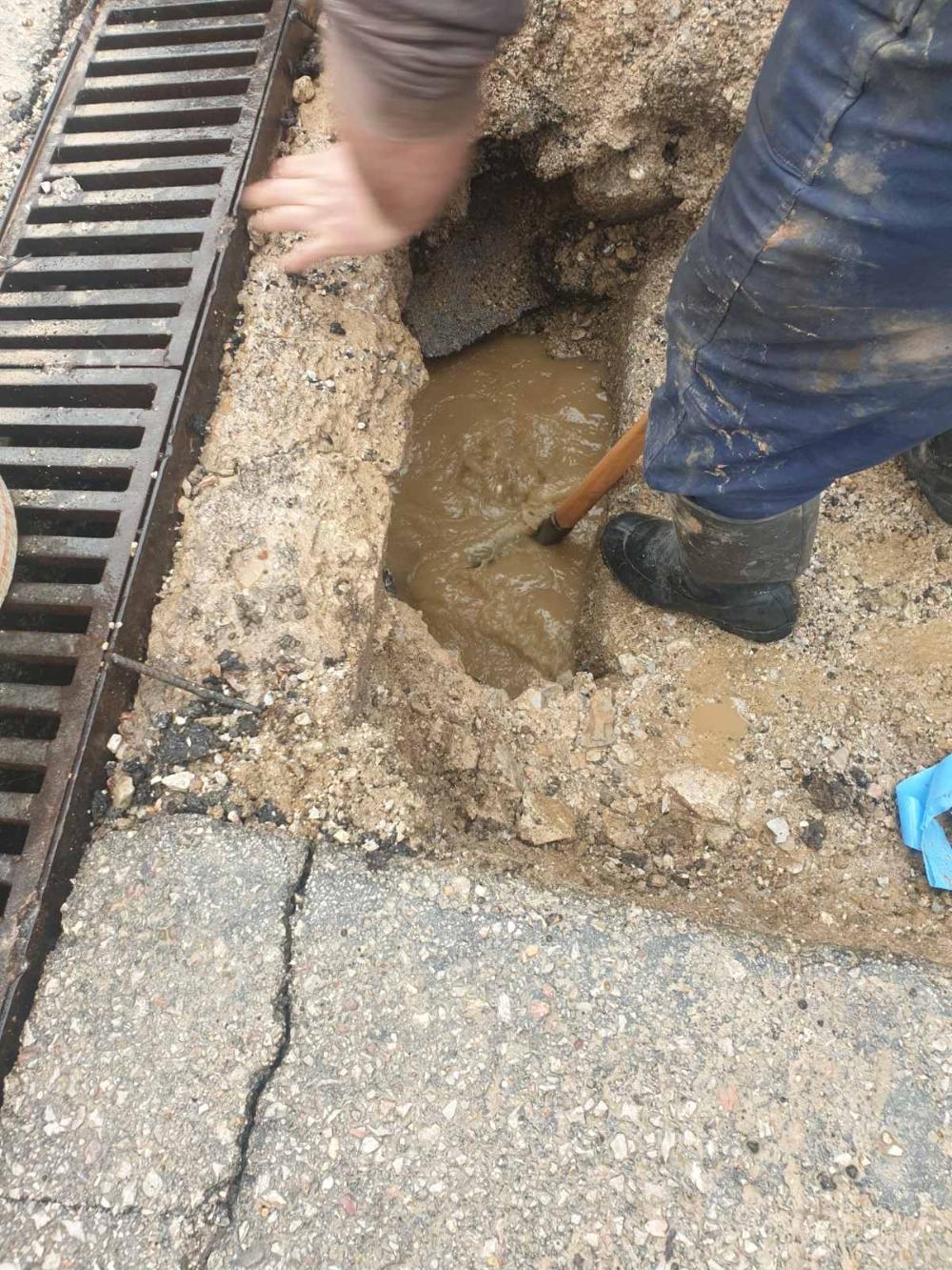 Služba za održavanje vodovodne mreže i objekata:  RADOVI NA VODOVODNOJ MREŽI