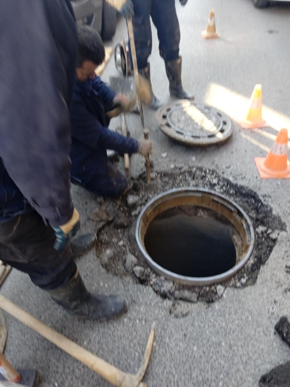 Služba održavanja kanalizacione mreže i objekata: RADOVI NA KANALIZACIONOJ MREŽI
