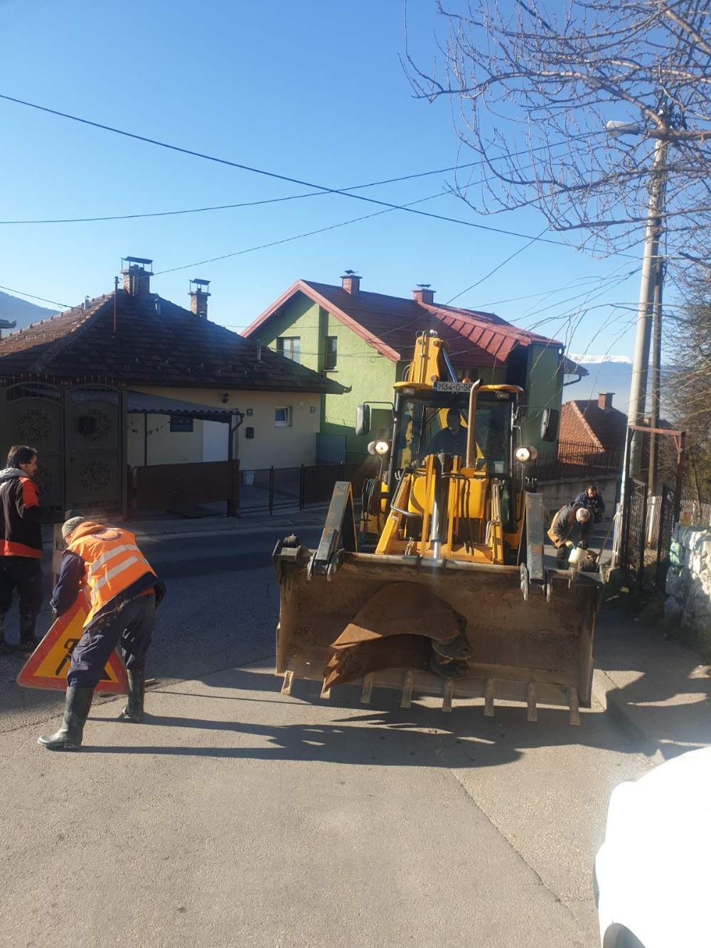 Služba za održavanje vodovodne mreže i objekata:  RADOVI NA VODOVODNOJ MREŽI