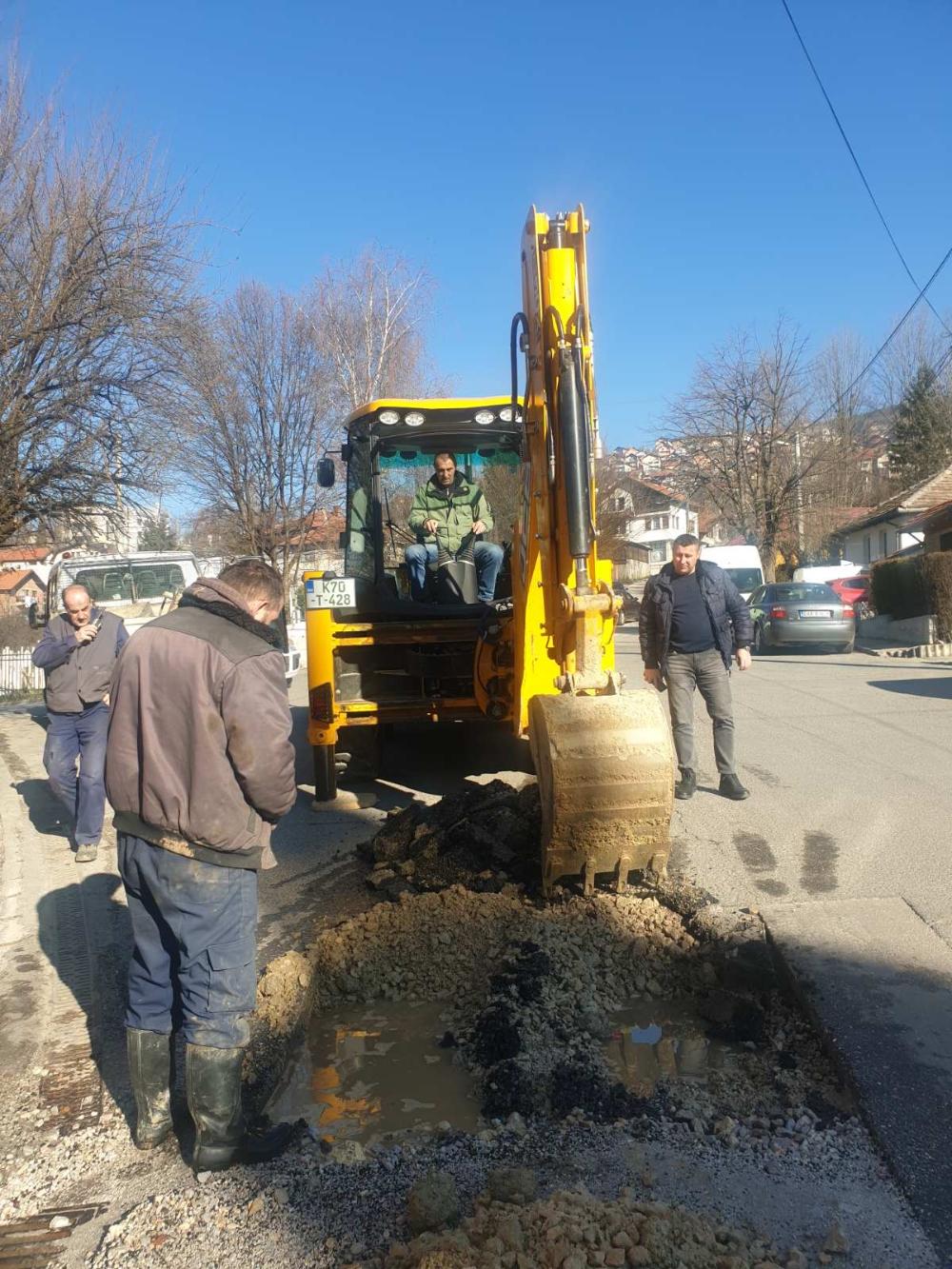 Služba za održavanje vodovodne mreže i objekata:  RADOVI NA VODOVODNOJ MREŽI