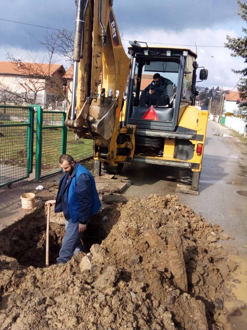 Služba za održavanje vodovodne mreže i objekata:  RADOVI NA VODOVODNOJ MREŽI