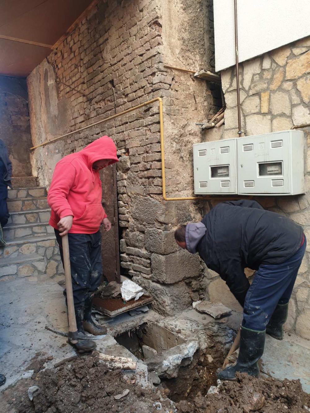 Služba za održavanje vodovodne mreže i objekata:  RADOVI NA VODOVODNOJ MREŽI