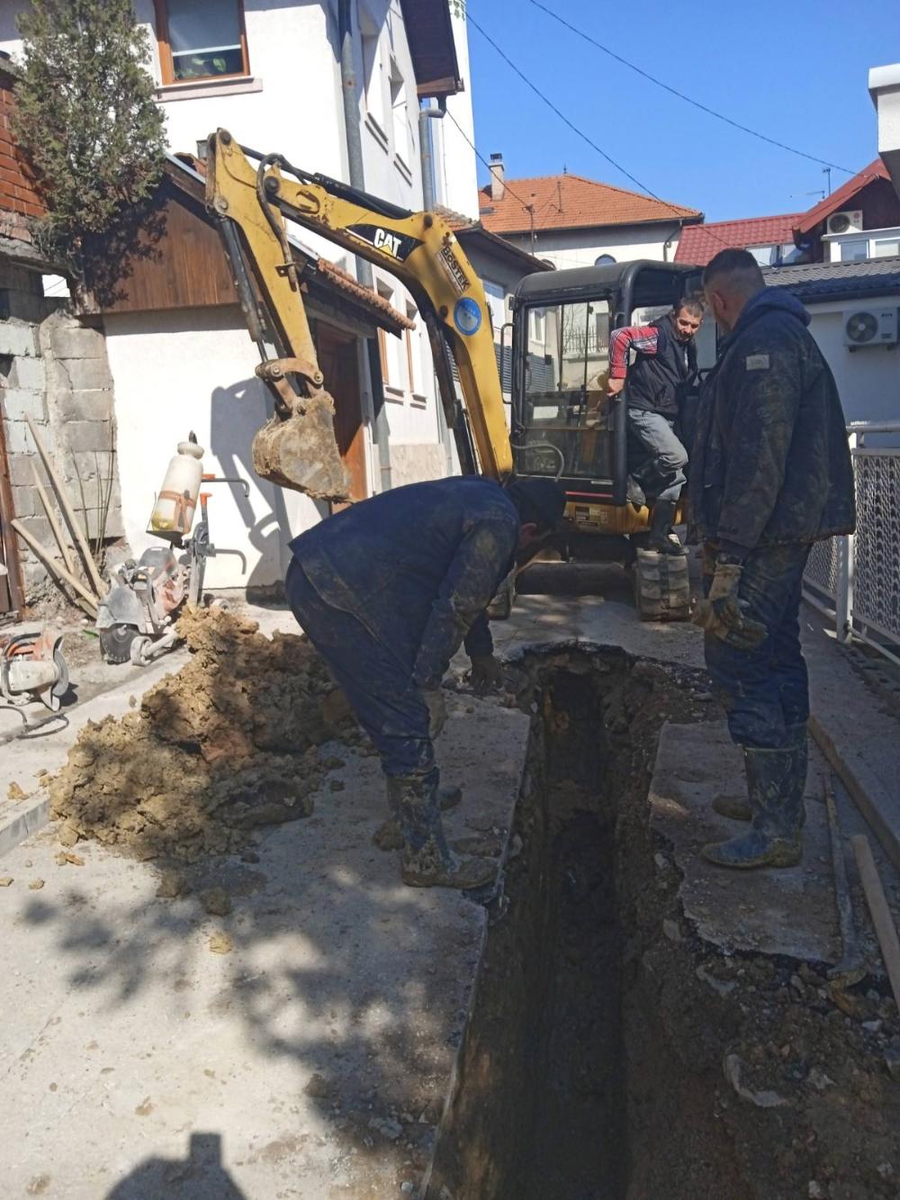 Služba održavanja kanalizacione mreže i objekata: RADOVI NA KANALIZACIONOJ MREŽI