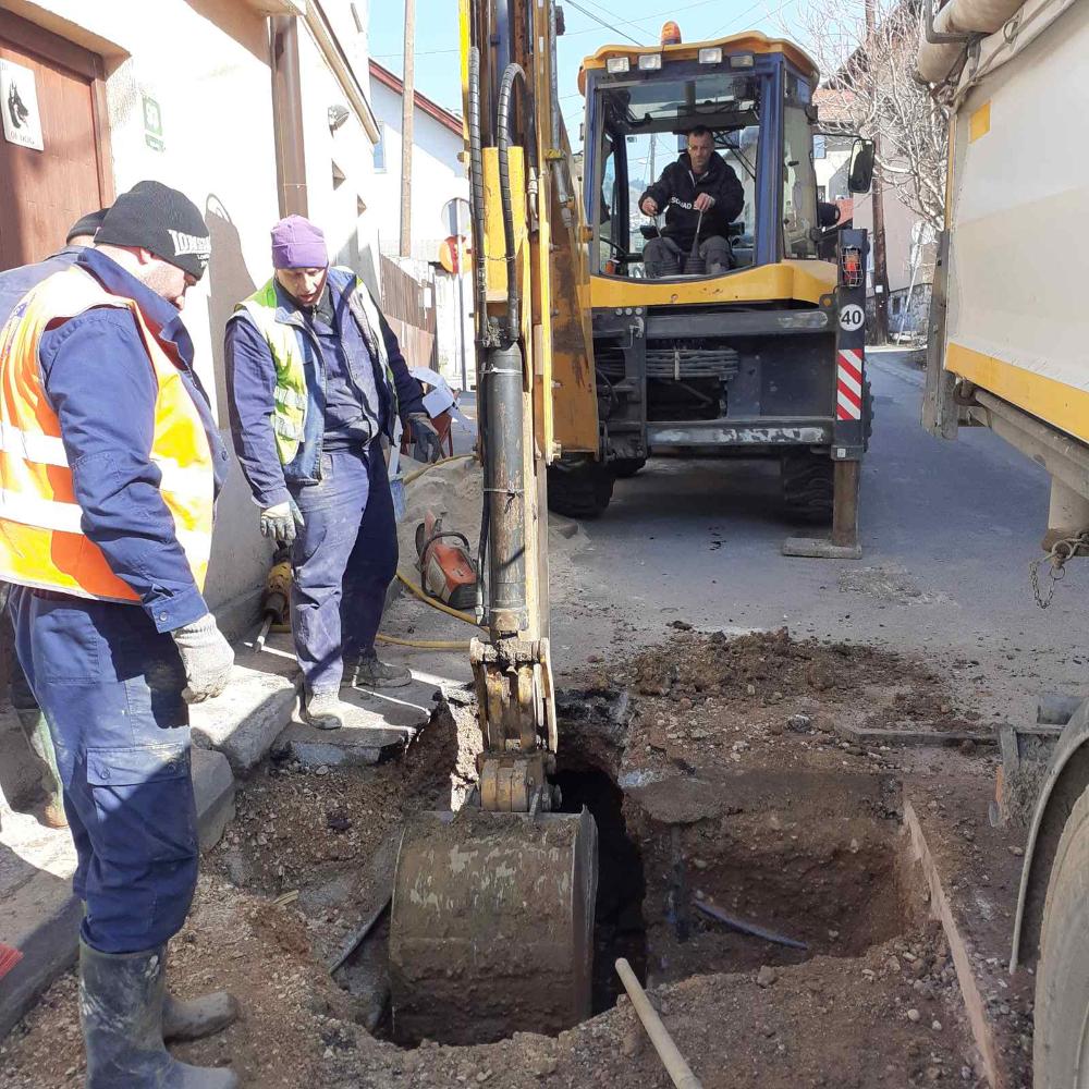 Služba održavanja kanalizacione mreže i objekata: RADOVI NA KANALIZACIONOJ MREŽI