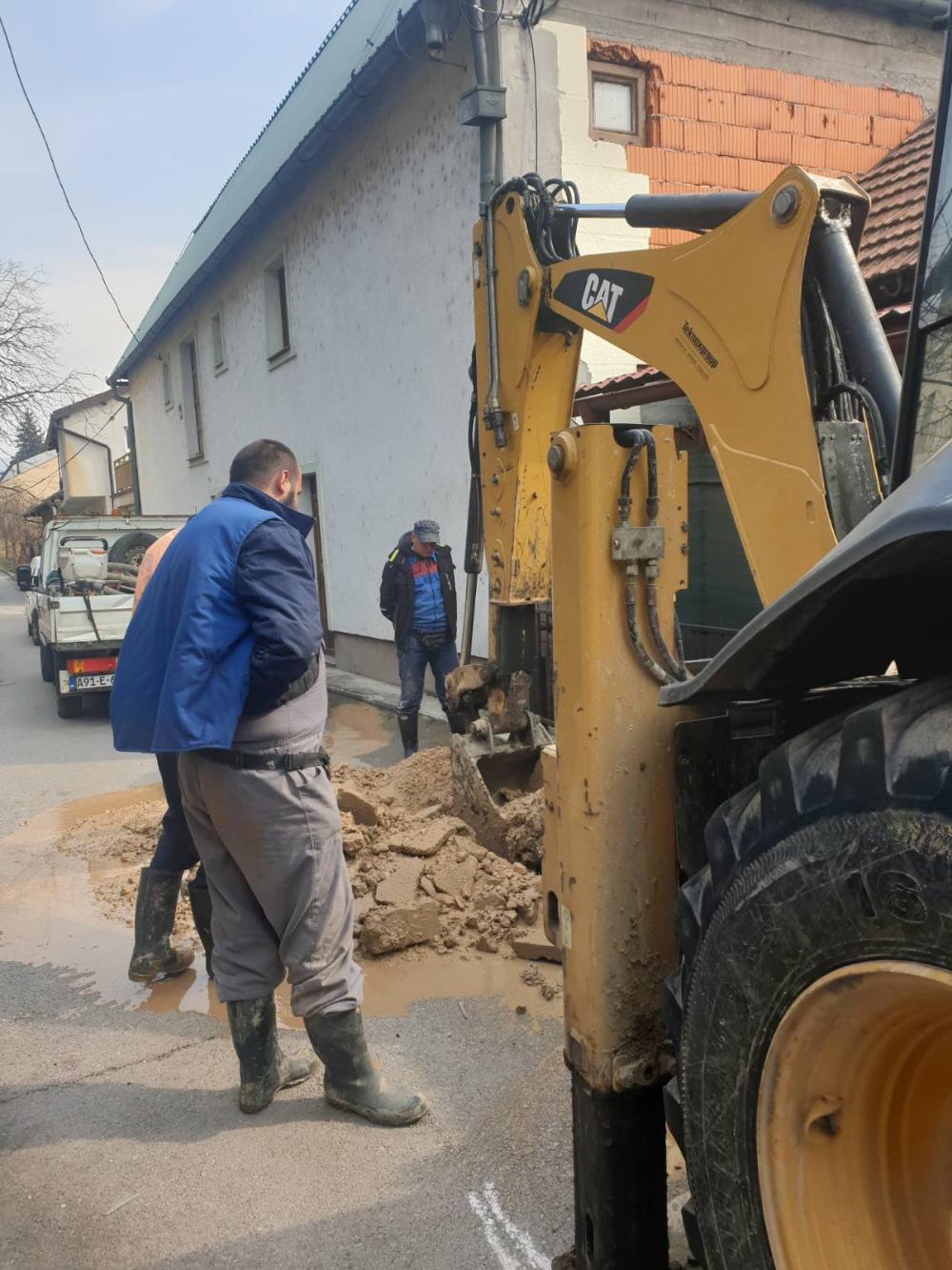 Služba za održavanje vodovodne mreže i objekata:  RADOVI NA VODOVODNOJ MREŽI