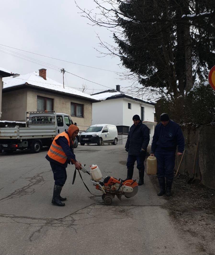 Služba za održavanje vodovodne mreže i objekata:  RADOVI NA VODOVODNOJ MREŽI