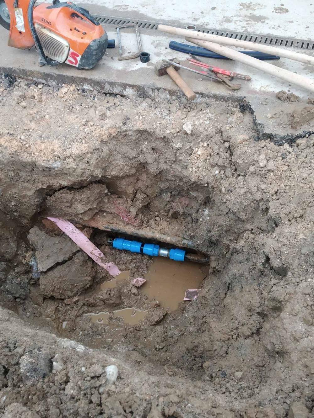 Služba za održavanje vodovodne mreže i objekata:  RADOVI NA VODOVODNOJ MREŽI